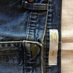 Men’s Levi Signature Gold Jeans size 42x30